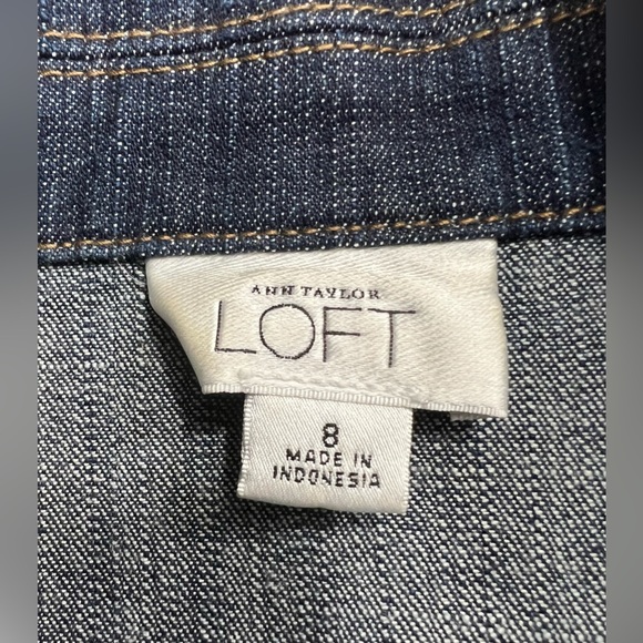 Ann Taylor Loft Button Front Denim Jacket Size 8 - Picture 5 of 12
